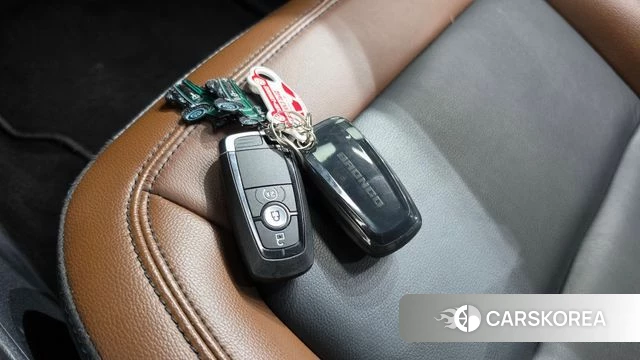Ford Bronco 6th Generation 2024 Зеленый из Кореи, фото 6
