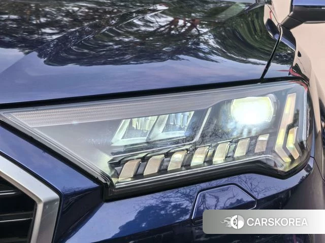 Audi Q7 2021 Синий из Китая, фото 6