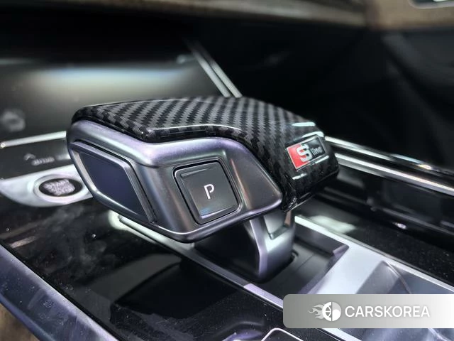 Audi Q7 2024 Черный из Китая, фото 6