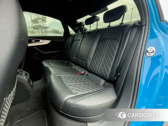 Audi S4 2021 Синий из Китая, фото 6