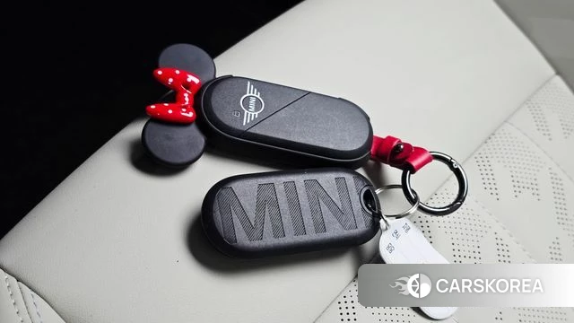 Mini Cooper S 4th Generation 2025 Желтый из Кореи, фото 6