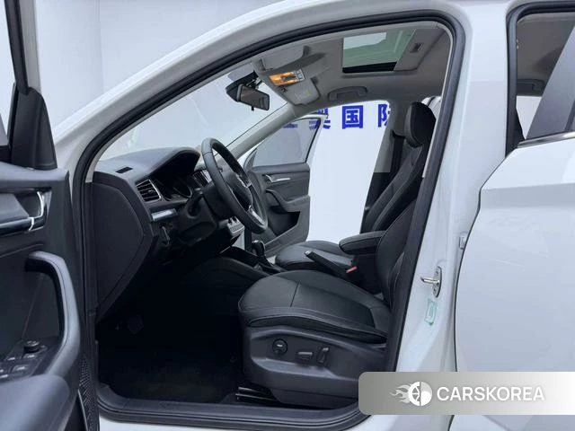 Skoda Komick 2022 Белый из Китая, фото 6