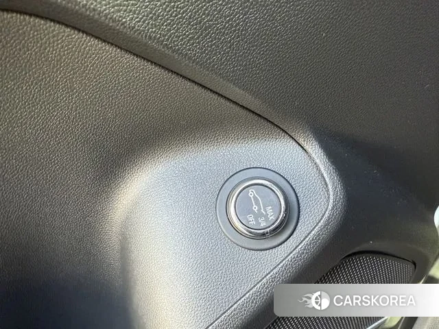 Chevrolet (GM Daewoo) Trailblazer 2023 Белый из Кореи, фото 6