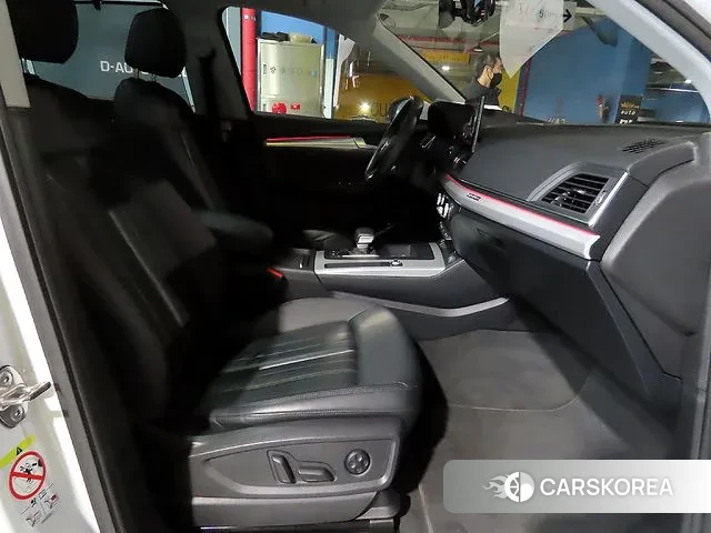 Audi Q5 (FY) 2023 Белый из Кореи, фото 6