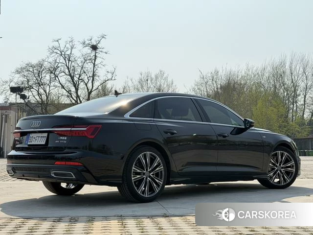 Audi A6L 2021 Черный из Китая, фото 6