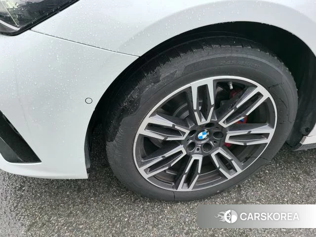 BMW 5 series 2026 Белый из Китая, фото 6
