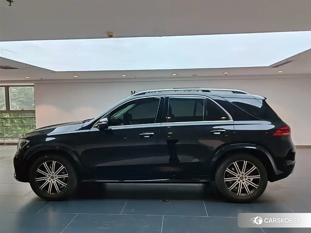 Mercedes-Benz GLE (imported) 2025 Черный из Китая, фото 6