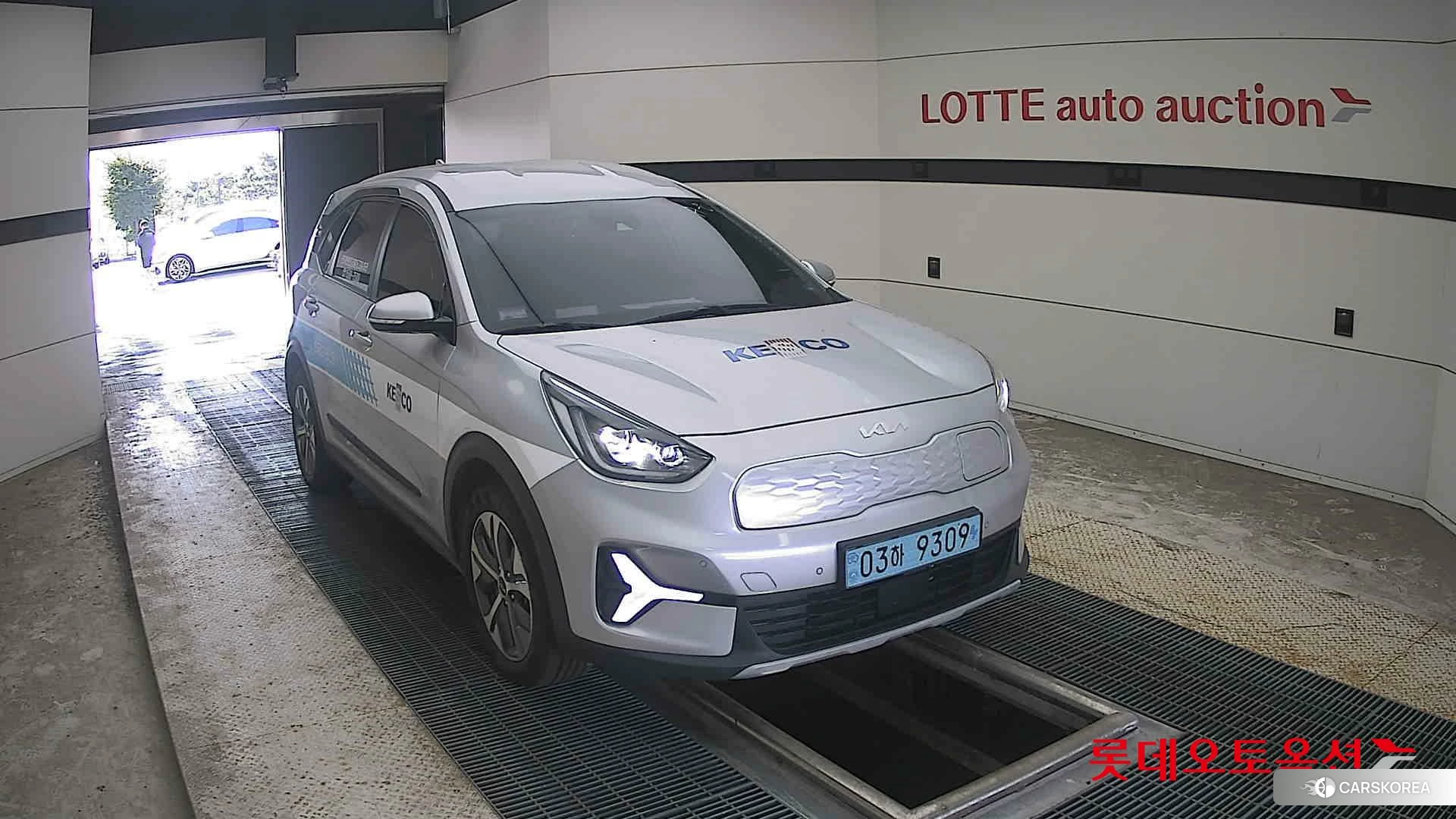 Kia Niro Plus 2023 Sparkling Silver из Кореи, фото 6