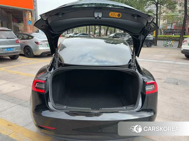 Tesla Model 3 2023 Черный из Китая, фото 6