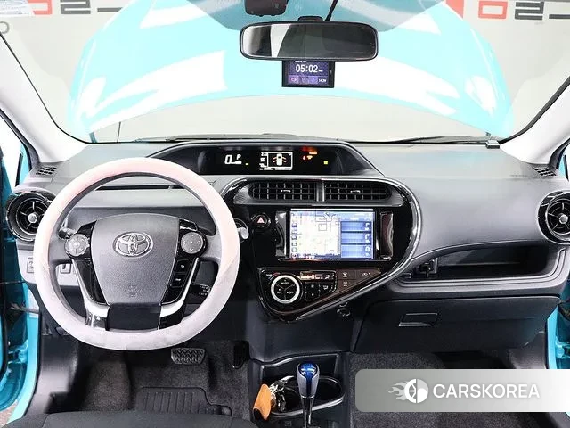 Toyota Prius C 2018 Синий нефрит из Кореи, фото 6