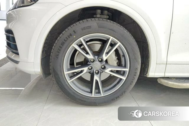 Audi Q5L 2021 Белый из Китая, фото 6