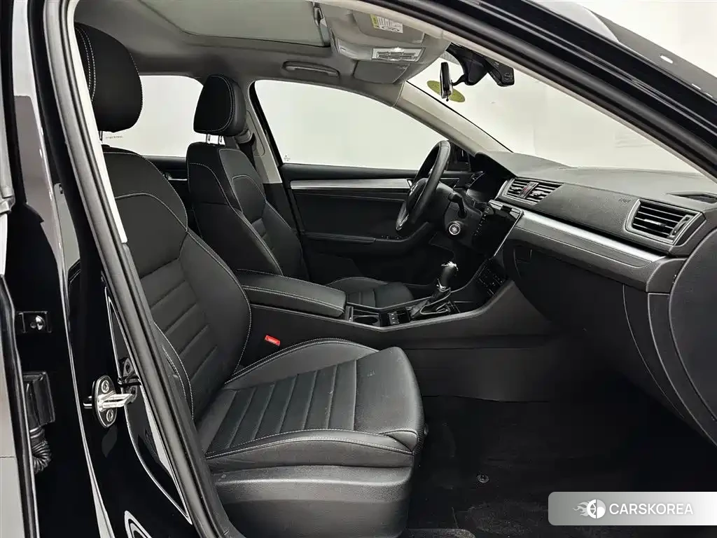 Skoda Superb 2023 Черный из Китая, фото 6