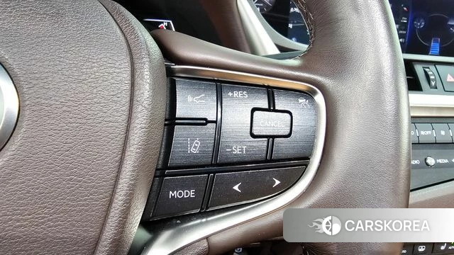 Lexus ES300h 7th generation 2020 Серебряный из Кореи, фото 6
