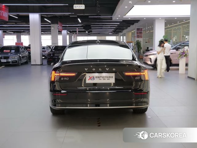 Volvo S90 2025 Черный из Китая, фото 6