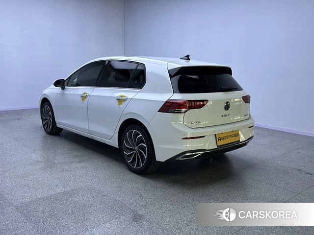 Volkswagen Golf 2022 Белый из Китая, фото 6