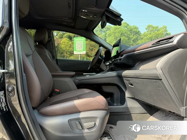 Toyota Saina 2023 Черный из Китая, фото 6
