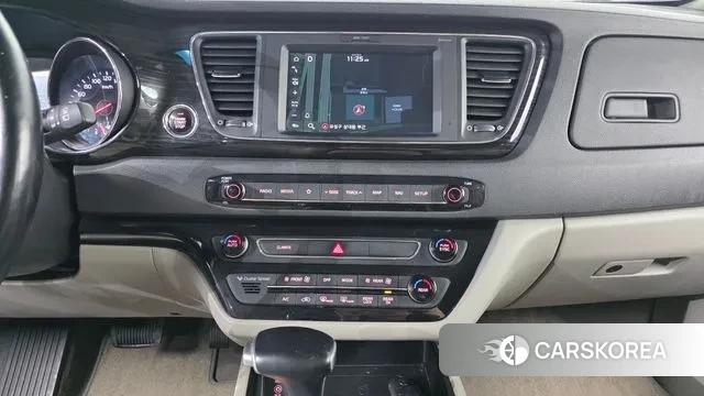 Kia The New Carnival 2019 Белый из Кореи, фото 6