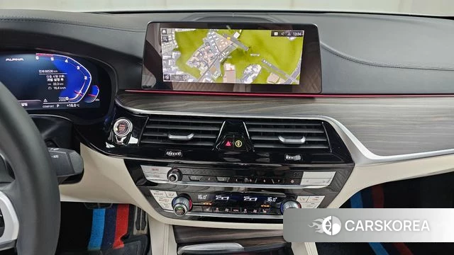 BMW 5 Series (G30) 2020 Белый из Кореи, фото 6