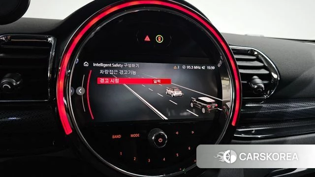 Mini Cooper Clubman 2023 Белый из Кореи, фото 6