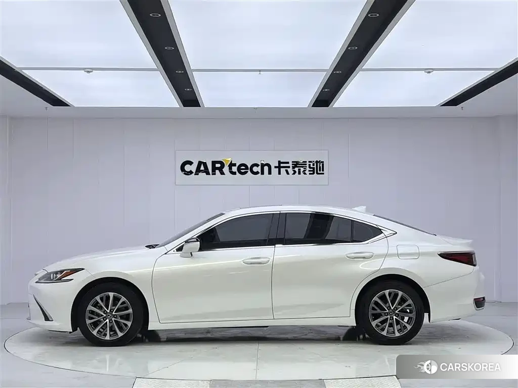 Lexus ES 2024 Белый из Китая, фото 6