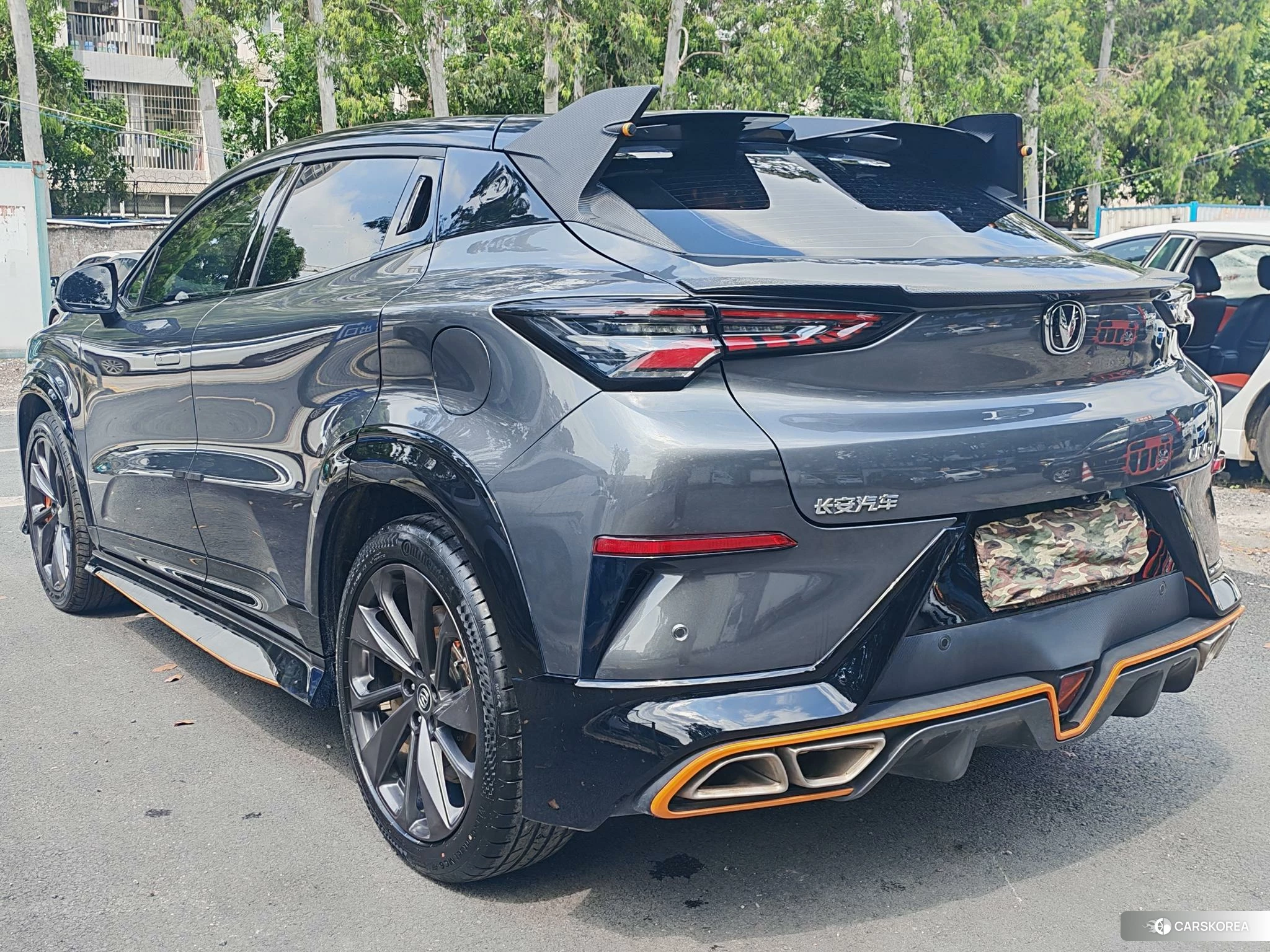Chang'an UNI-T 2020 Темно-серый из Китая, фото 6