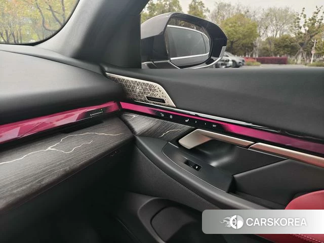 BMW 5 series 2025 Черный из Китая, фото 6