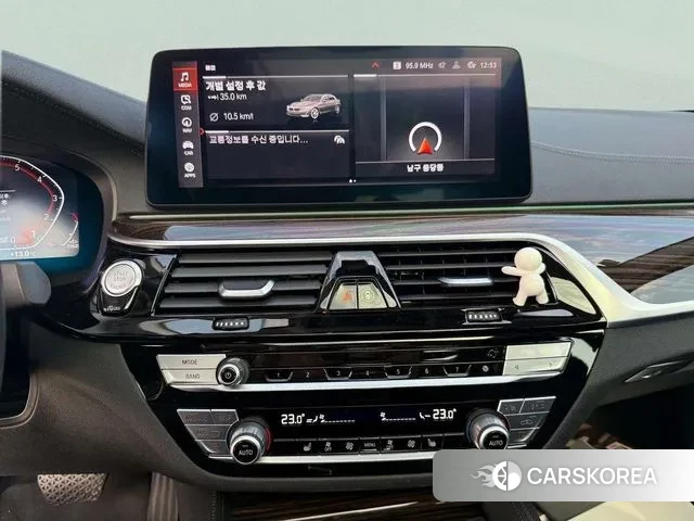 BMW 5 Series (G30) 2022 Серый из Кореи, фото 6