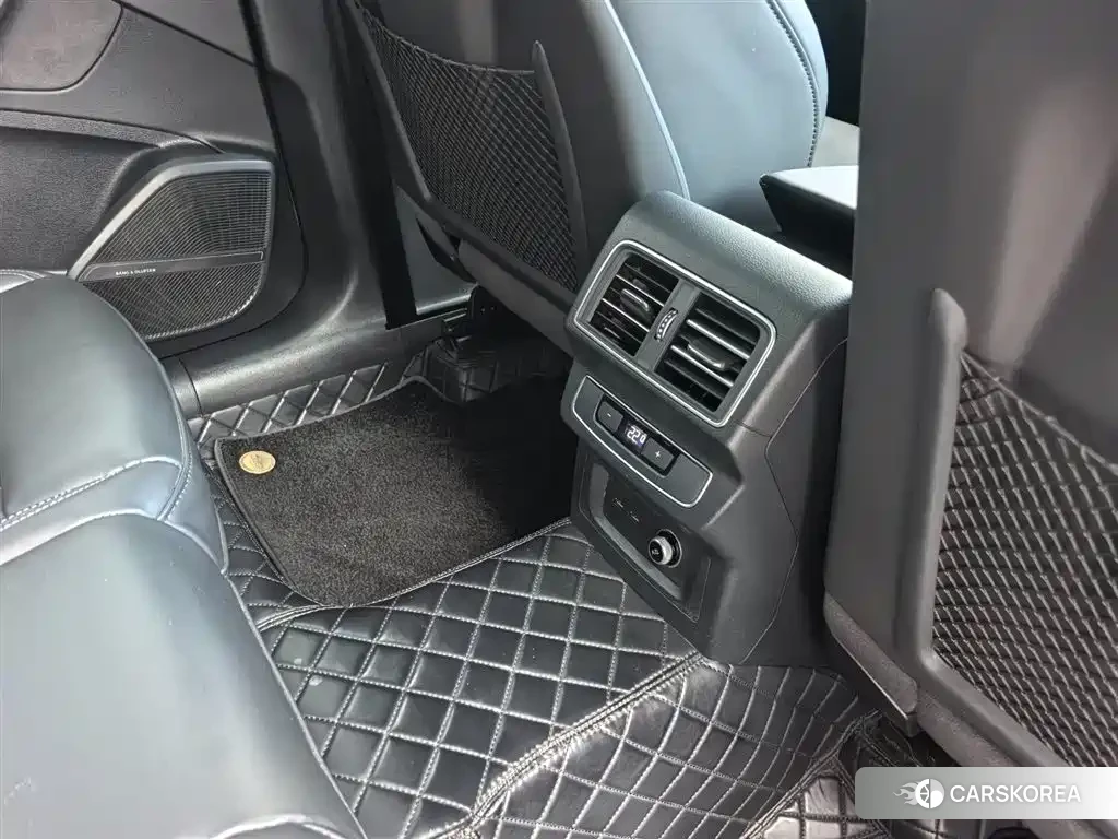 Audi Q5L 2024 Белый из Китая, фото 6