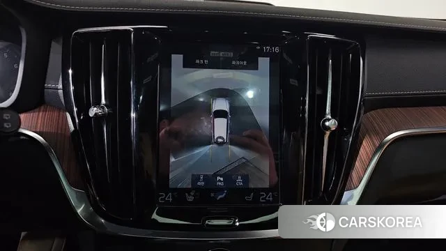 Volvo V60 Cross-Country 2nd Generation 2021 Белый из Кореи, фото 6