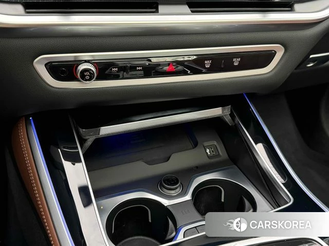 BMW X5 (G05) 2025 Светло-серебряный цвет из Кореи, фото 6