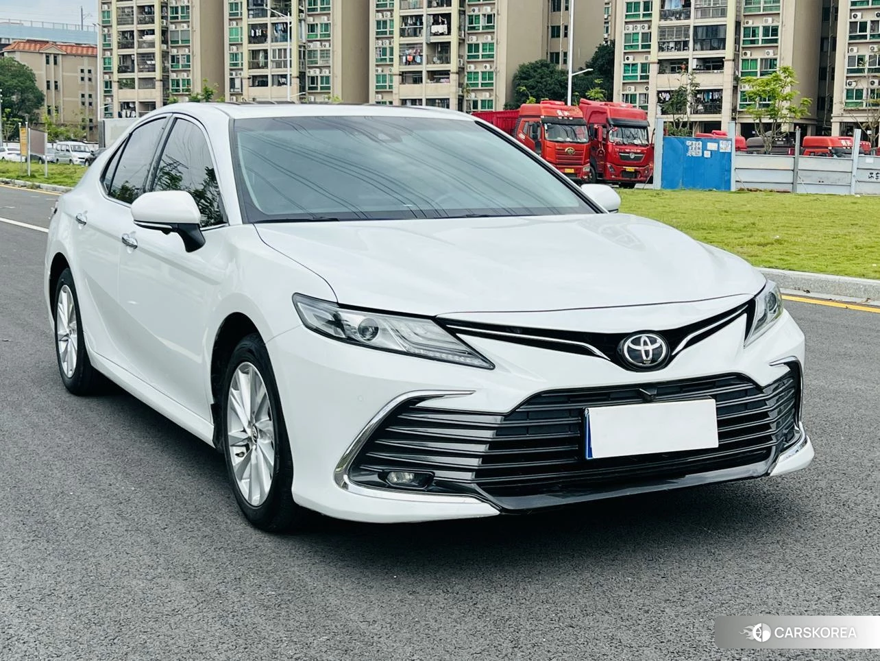 Toyota Camry 2021 Белый из Китая, фото 6