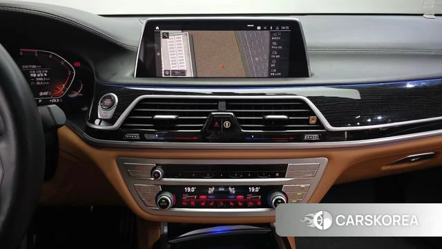 BMW 7 Series (G11) 2019 Песочный из Кореи, фото 6