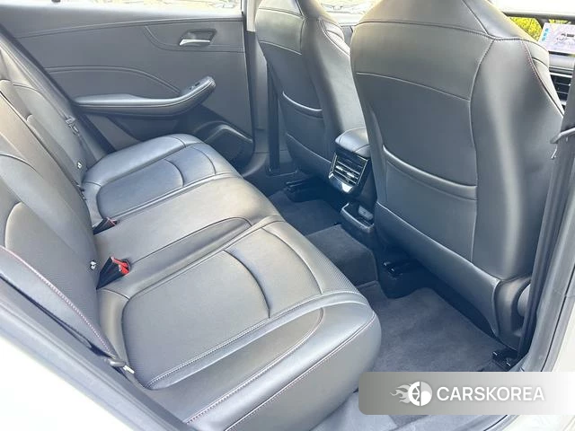 Roewe i5 2023 Белый из Китая, фото 6
