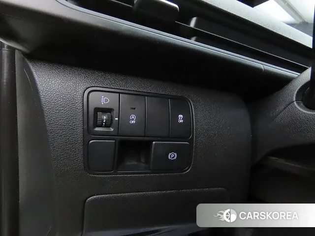 Hyundai Staria 2023 Белый из Кореи, фото 6