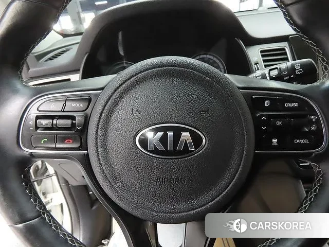 Kia Niro 2018 Белый из Кореи, фото 6