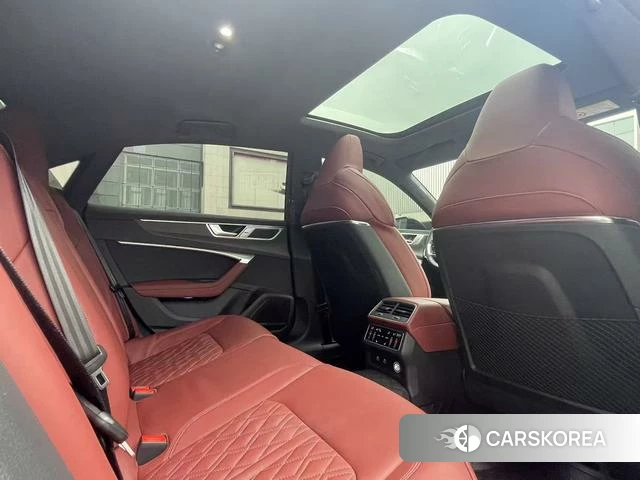 Audi A7L 2022 Черный из Китая, фото 6