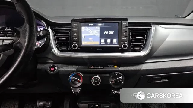 Kia Stonic 2018 Белый из Кореи, фото 6