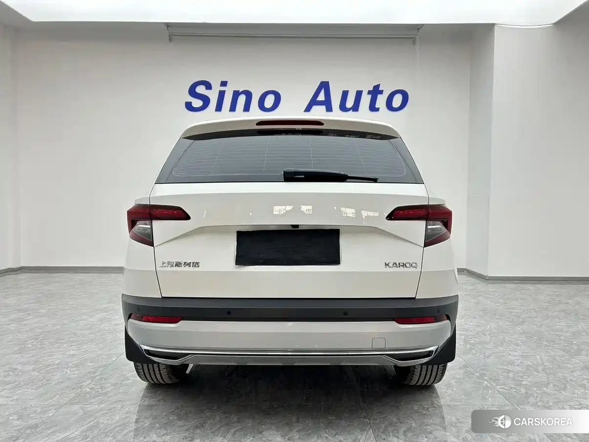 Skoda Karoq 2021 Белый из Китая, фото 6