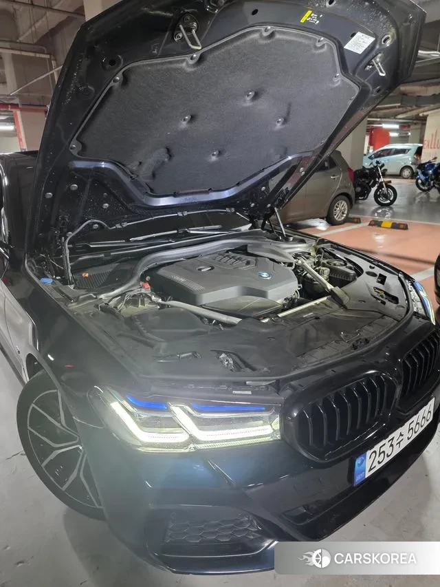 BMW 5 Series (G30) 2023 Черный из Кореи, фото 6