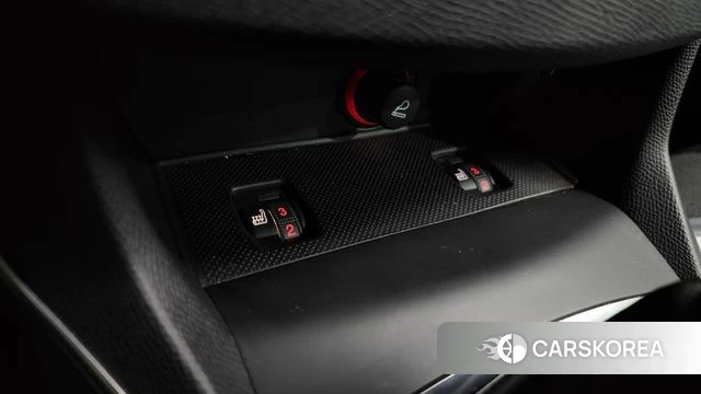 Peugeot 308 second generation 2018 Серый из Кореи, фото 6