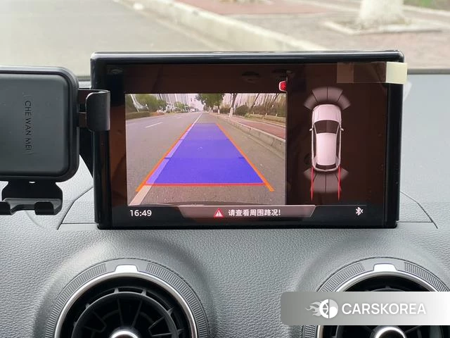 Audi Q2L 2021 Темно-серый из Китая, фото 6