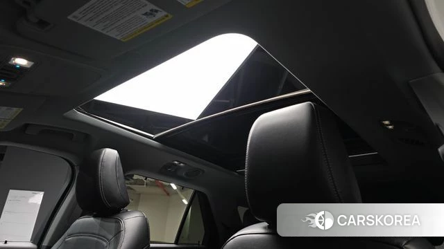 Ford Explorer 6th Generation 2023 Белый из Кореи, фото 6