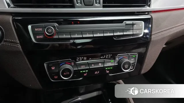 BMW X1 (F48) 2022 Черный из Кореи, фото 6