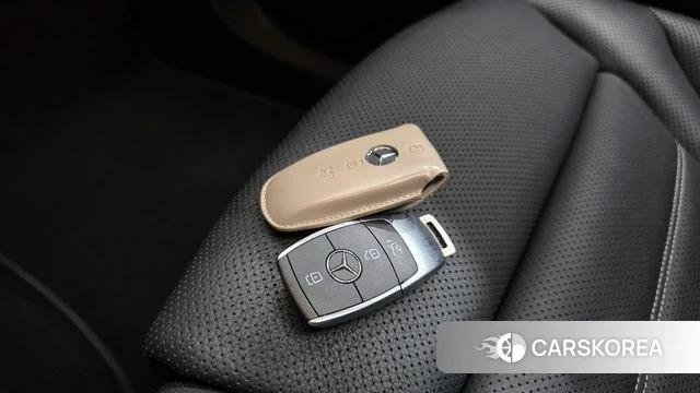 Mercedes-Benz GLC-Class X253 2023 Серый из Кореи, фото 6