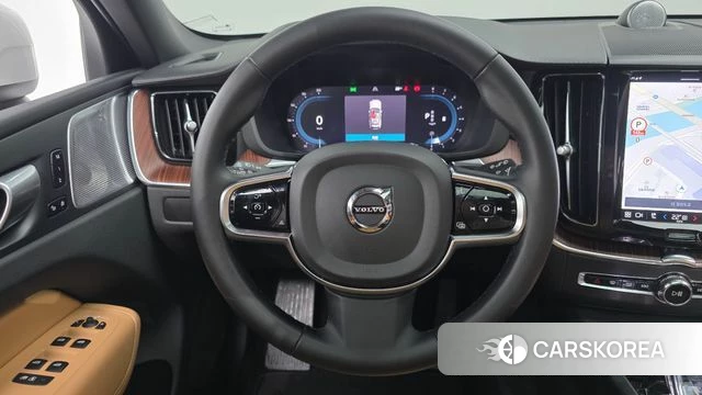 Volvo XC60 second Generation 2023 Белый из Кореи, фото 6