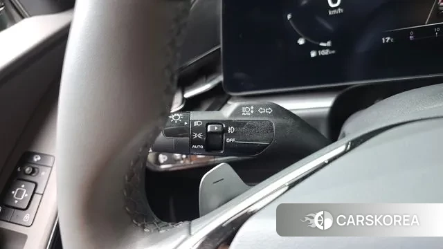 Kia Di Ol Nu Niro 2022 Темно-зеленый из Кореи, фото 6