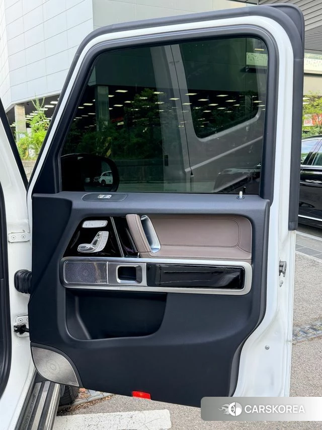 Mercedes-Benz G-Class W463b 2023 Белый из Кореи, фото 6