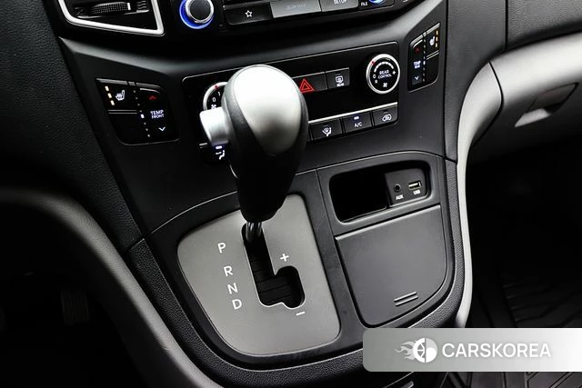 Hyundai The New Grand Starex 2019 Серебристо-серый из Кореи, фото 6