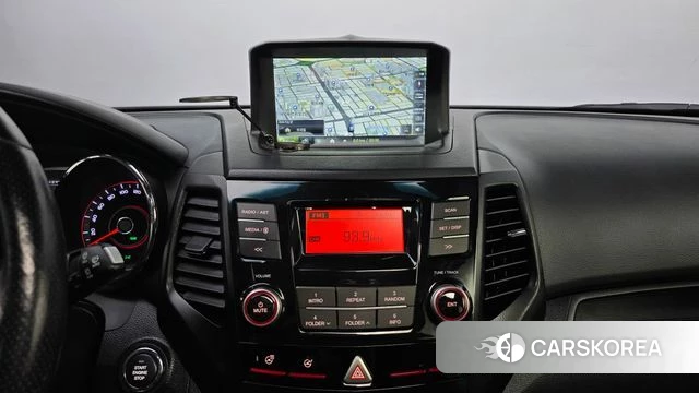 Ssangyong Tivoli Air 2018 Белый из Кореи, фото 6