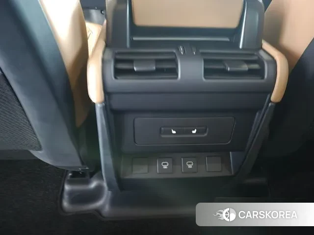 Land Rover Defender (L663) 2025 Черный из Кореи, фото 6